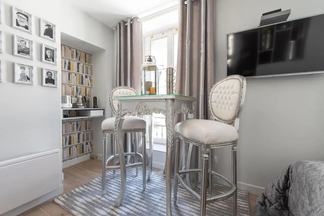 Apartment Le Petit Prince- Studio Cosy 2 Pers -Metro Valmy Lyon