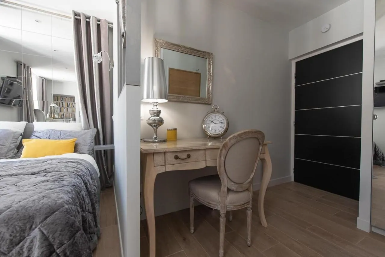 Apartment Le Petit Prince- Studio Cosy 2 Pers -Metro Valmy Lyon